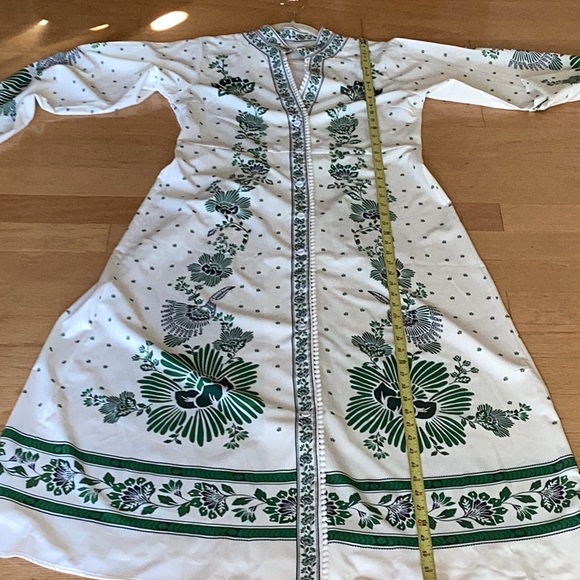 Outstanding green and white border print dress with Vneck button down the front - Picture 16 of 16